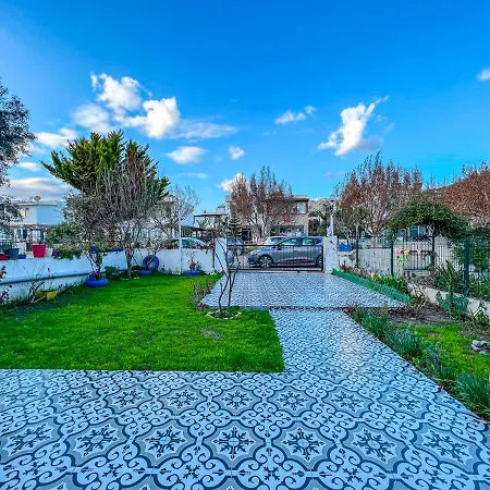 Huge 3Br Villa With A Beautiful Garden At Ortakent Villa Bodrum