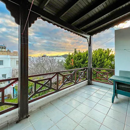 Huge 3Br Villa With A Beautiful Garden At Ortakent Villa *